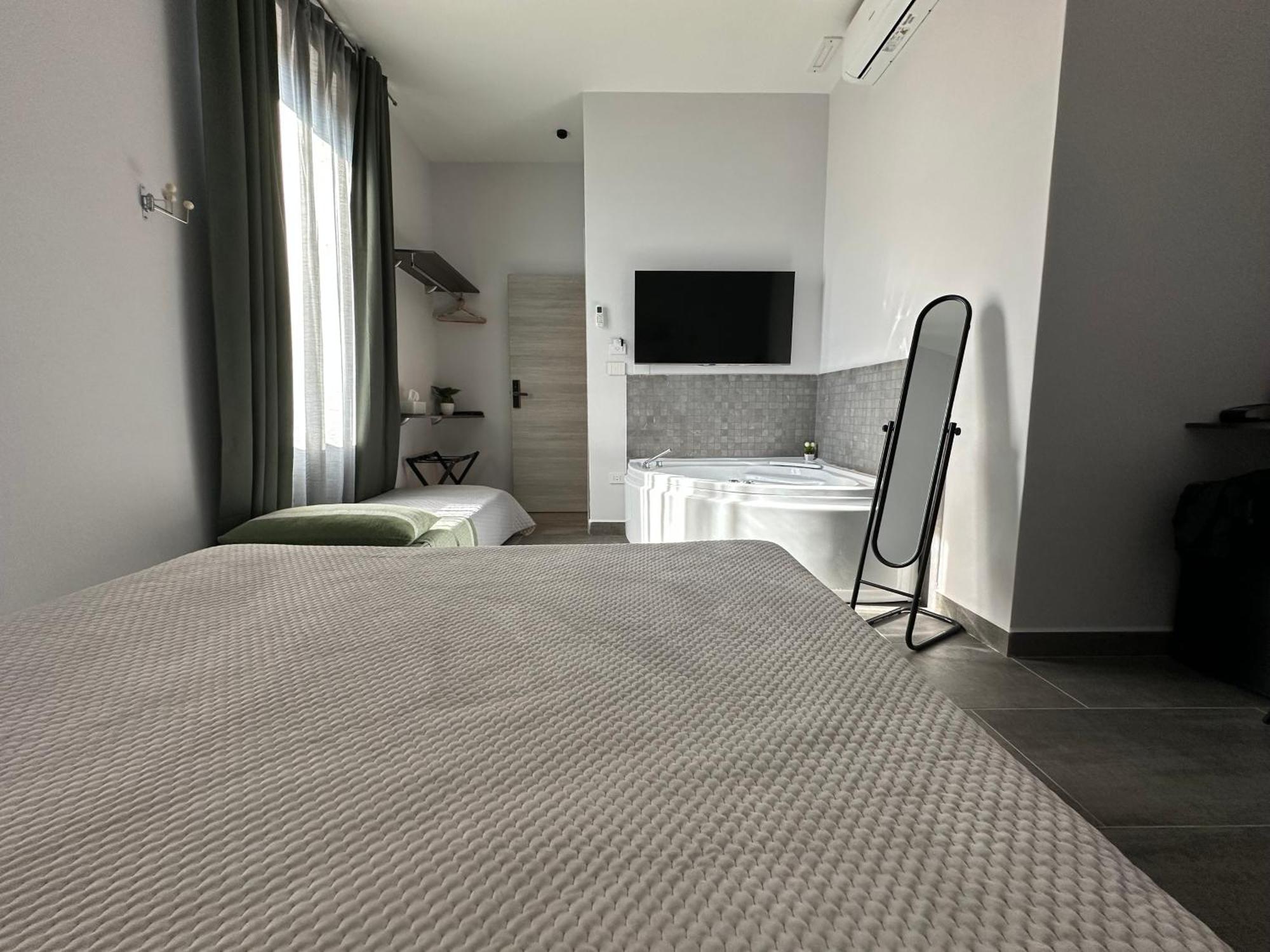 Zeta Boutique Hotel Caserta Eksteriør billede