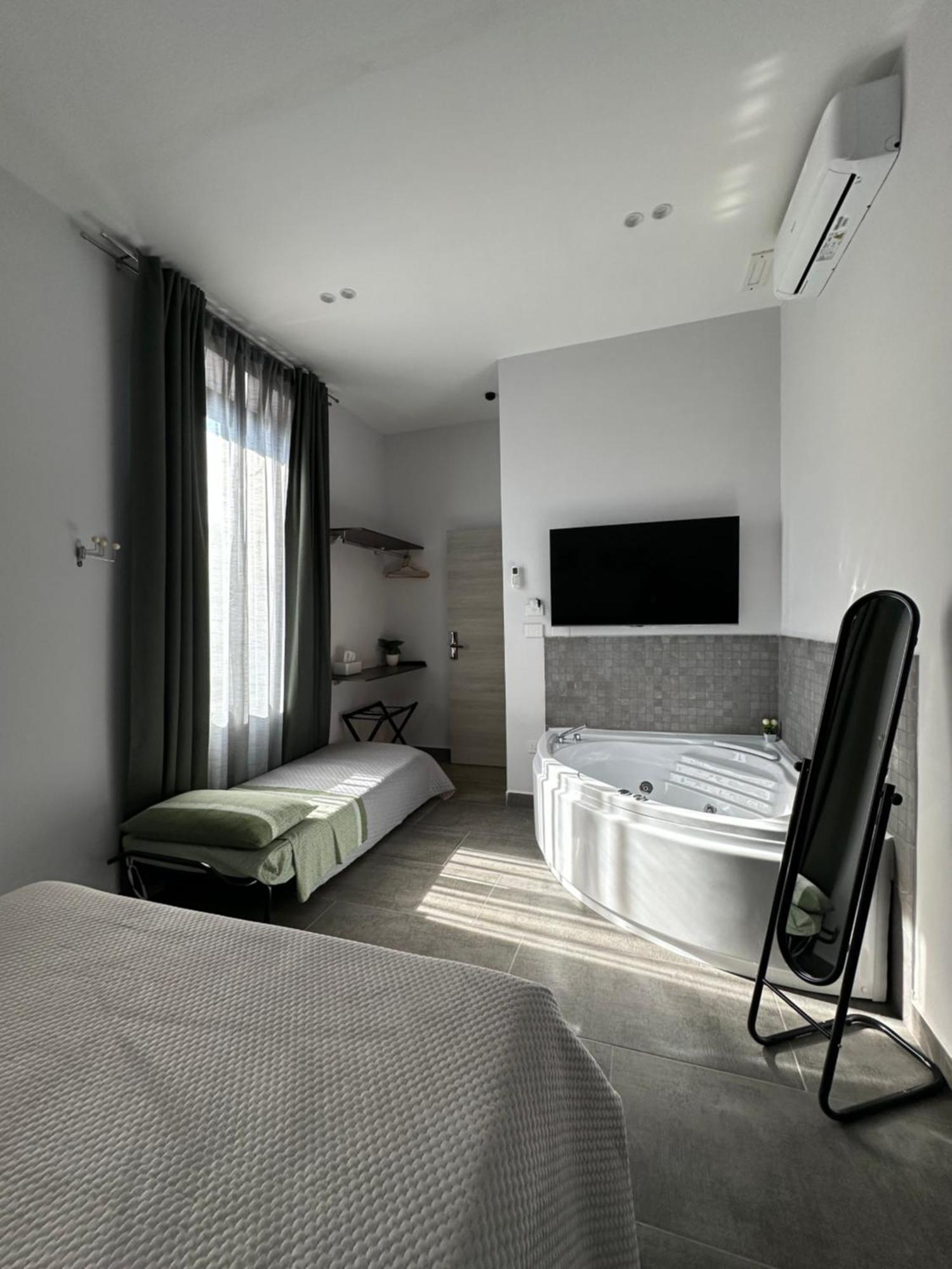 Zeta Boutique Hotel Caserta Eksteriør billede